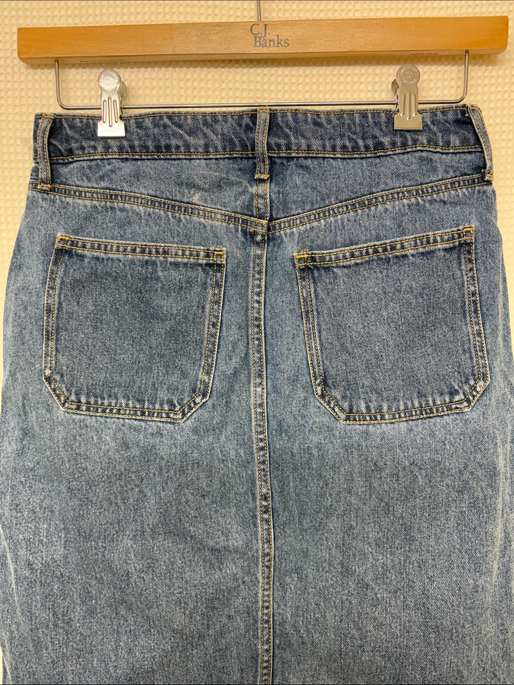 Old Navy button-down skirt - Picture 4 of 8